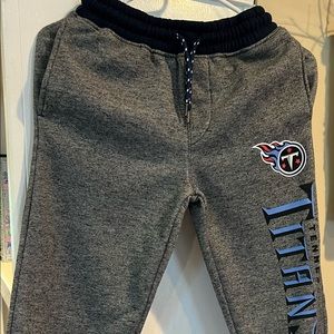 Boys NFL Tennessee Titans Sweatpants Joggers - Large (14 - 16) Fits Like 12 - 14